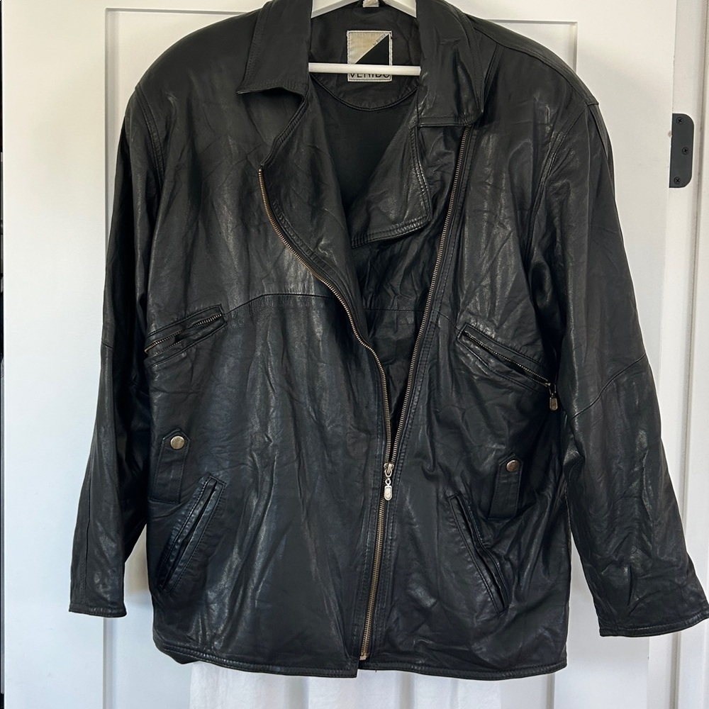 Vintage Black Leather Jacket - Picture 3 of 6